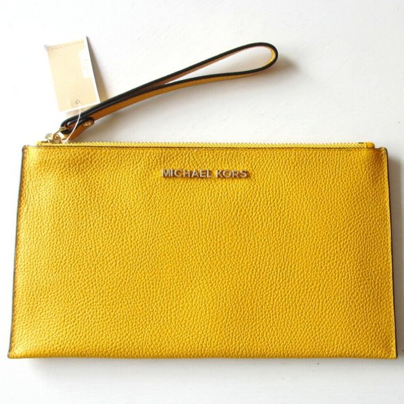 MICHAEL Michael Kors Handbags - NEW Michael Kors Jet Set Large Zip Clutch Wristlet